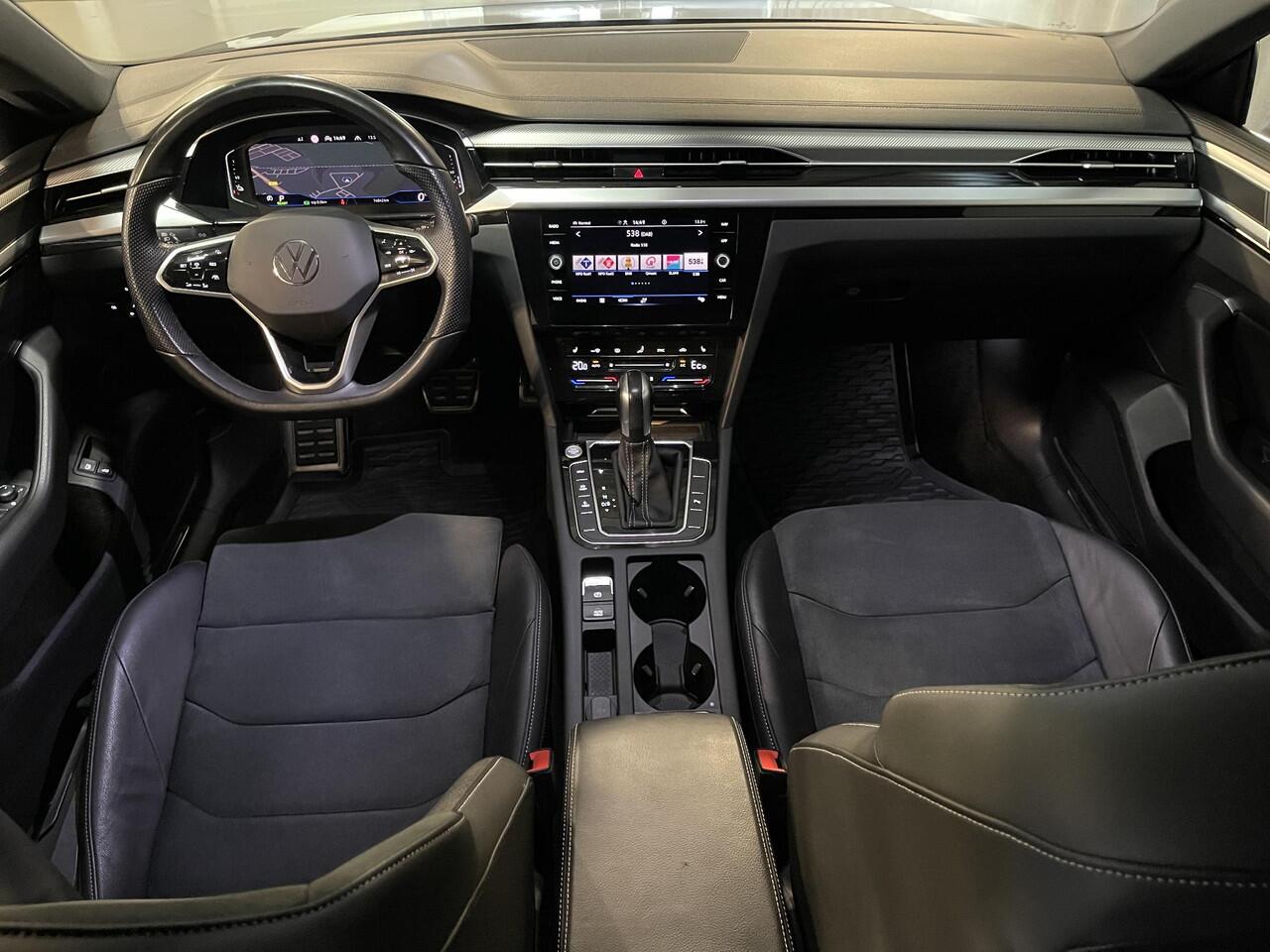 Volkswagen Arteon Shooting Brake 1.4 TSI eHybrid R-Line Business+ 18"/Trekhaak/Standkachel/Stoelverwarming v+a/LED+/Camera/PDC v+a/Dynamic Chassis/Apple Carplay & Android Auto