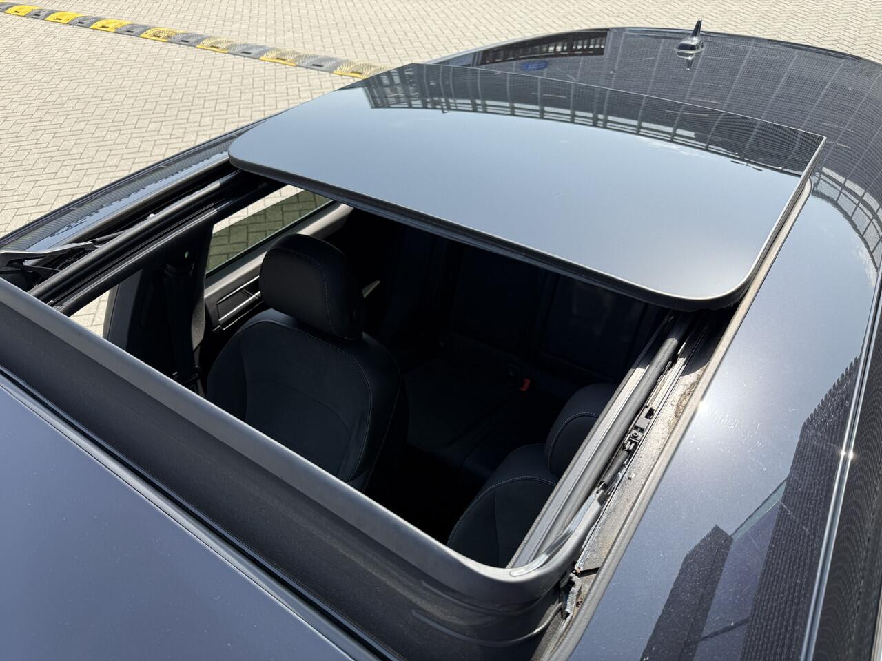 Volkswagen Arteon Shooting Brake 1.4 TSI eHybrid 218pk DSG R-Line Business / Panoramadak / R-Line Interieur & Exterieur / Virtual Cockpit / Camera / LED koplampen / Stoelverwarming Voor & Achter / 19" LMV