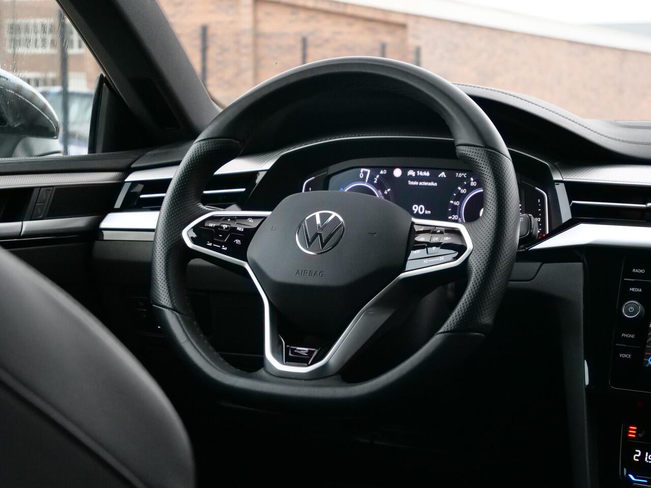 Volkswagen Arteon Shooting Brake 1.4 TSI eHybrid R-Line Business+ 218 Pk Automaat Navi / DAB / Apple Carplay / Trekhaak / Keyless / Camera