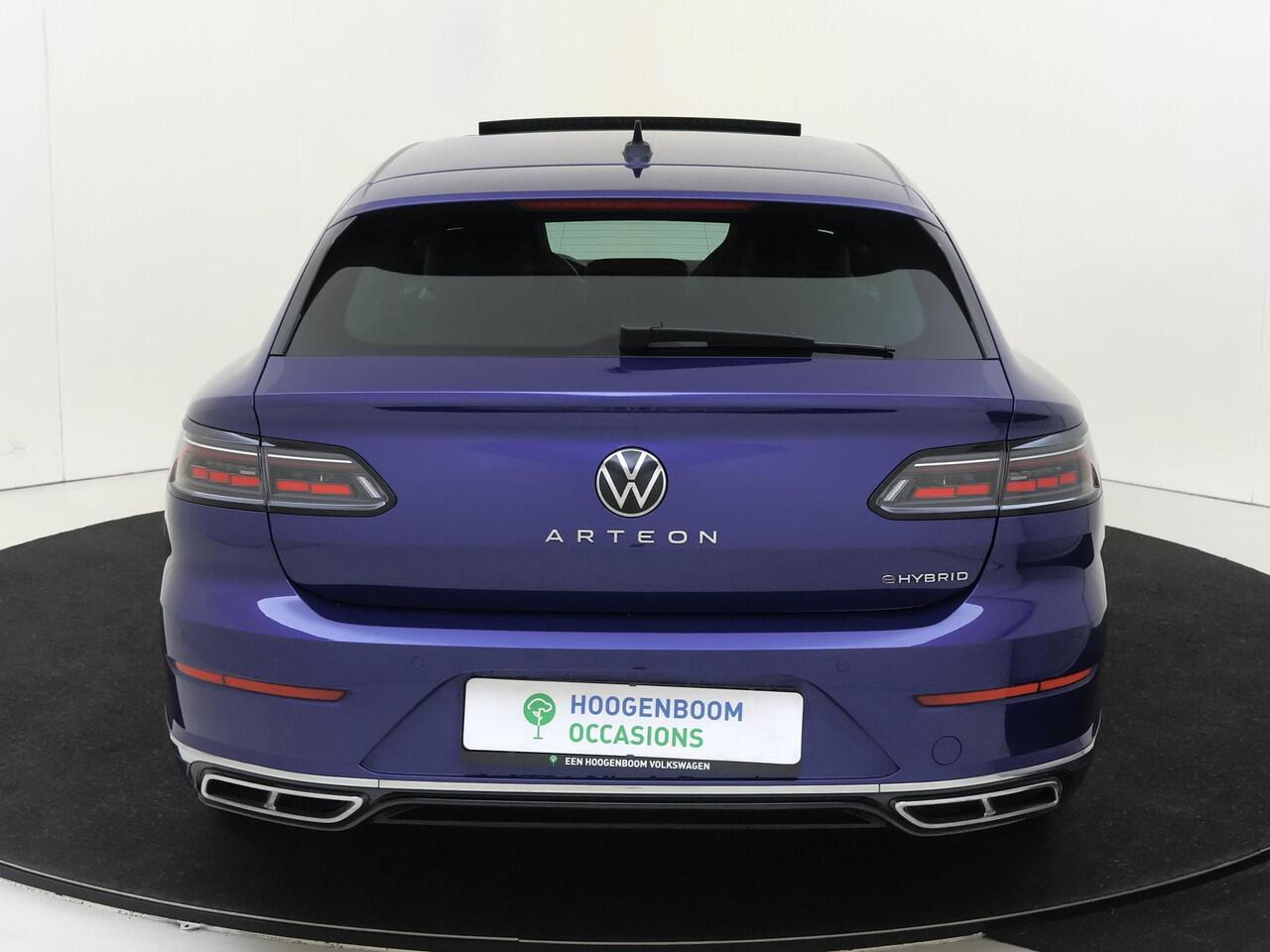 Volkswagen Arteon Shooting Brake 1.4 TSI eHybrid R-Line Business+ | Panoramadak | Trekhaak | Adaptieve demping systeem | 3-zone airco | 360 camera | Parkeerassistent | Stoel- en stuurwielverwarming |