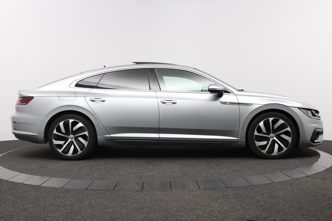 Volkswagen Arteon 1.5 TSI Business R | Panoramadak | R Line | Camera |