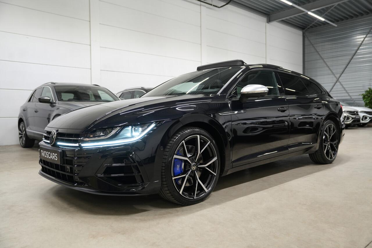 Volkswagen Arteon Shooting Brake 2.0 TSI R 320PK * Pano - Kuipstoelen - Trekhaak - H/K - 20" - HUD *