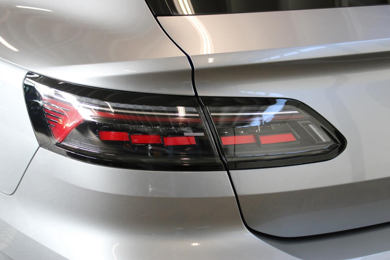 Volkswagen Arteon Shooting Brake 1.4 TSI eHybrid Elegance Business+ | Incl. 12 maanden garantie | 100% dealer onderhouden | Adaptieve cruise control | Climate control | Schuif/kantel dak | Trekhaak | Stoelverwarming voor/achter | Apple carplay/Android auto |