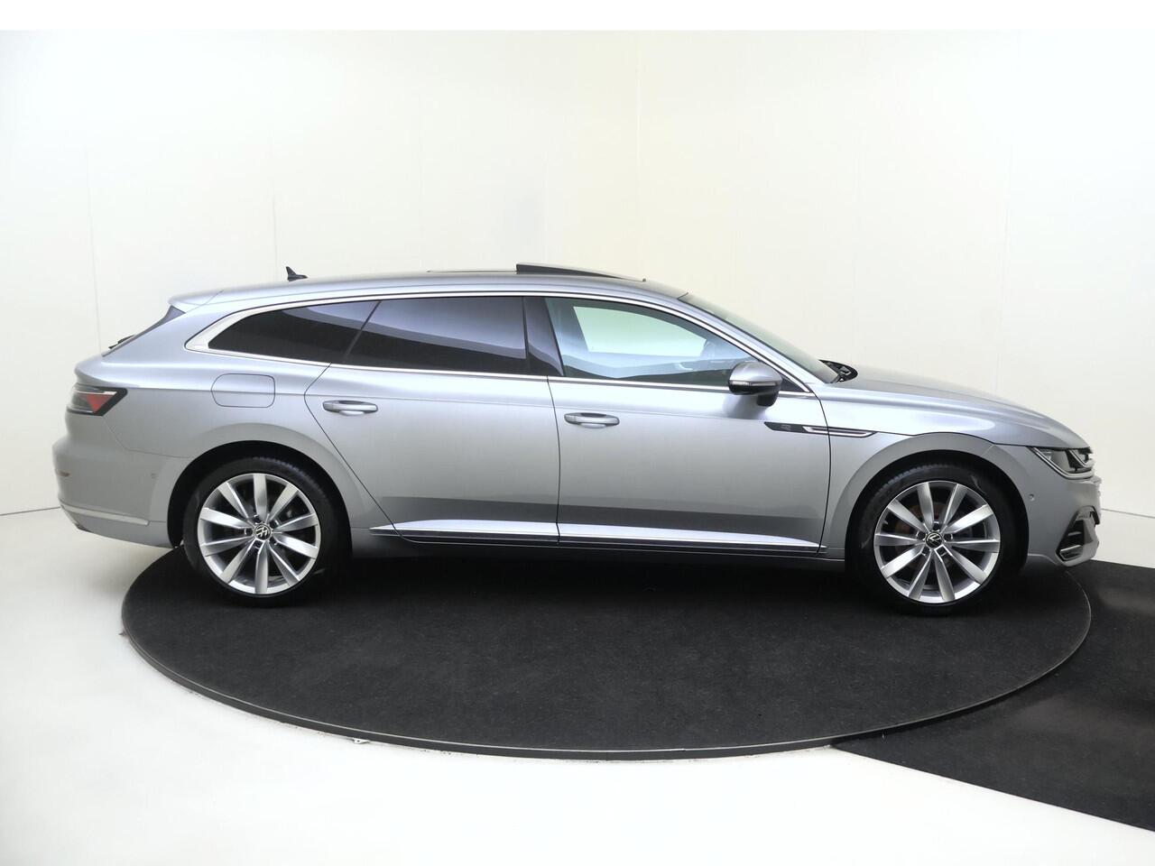 Volkswagen Arteon Shooting Brake 1.4 TSI eHybrid R-Line Business+ | Panoramadak | Trekhaak | 360 camera | 3-zone airco | Parkeerassistent | Stoel- en stuurwielverwarming | Keyless |