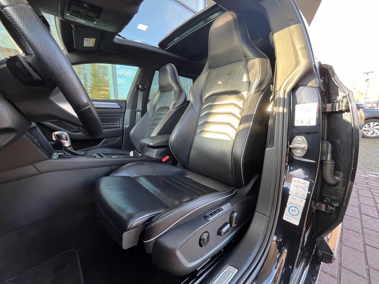 Volkswagen Arteon Shooting Brake 1.4 TSI eHybrid 218pk DSG R-Line Business+ / Panoramadak / Leder Nappa/Carbon / Memory / Trekhaak Elek. / 19" LMV / Navi Pro / Camera / Keyless / Alarm / Stoelverwarming V+A