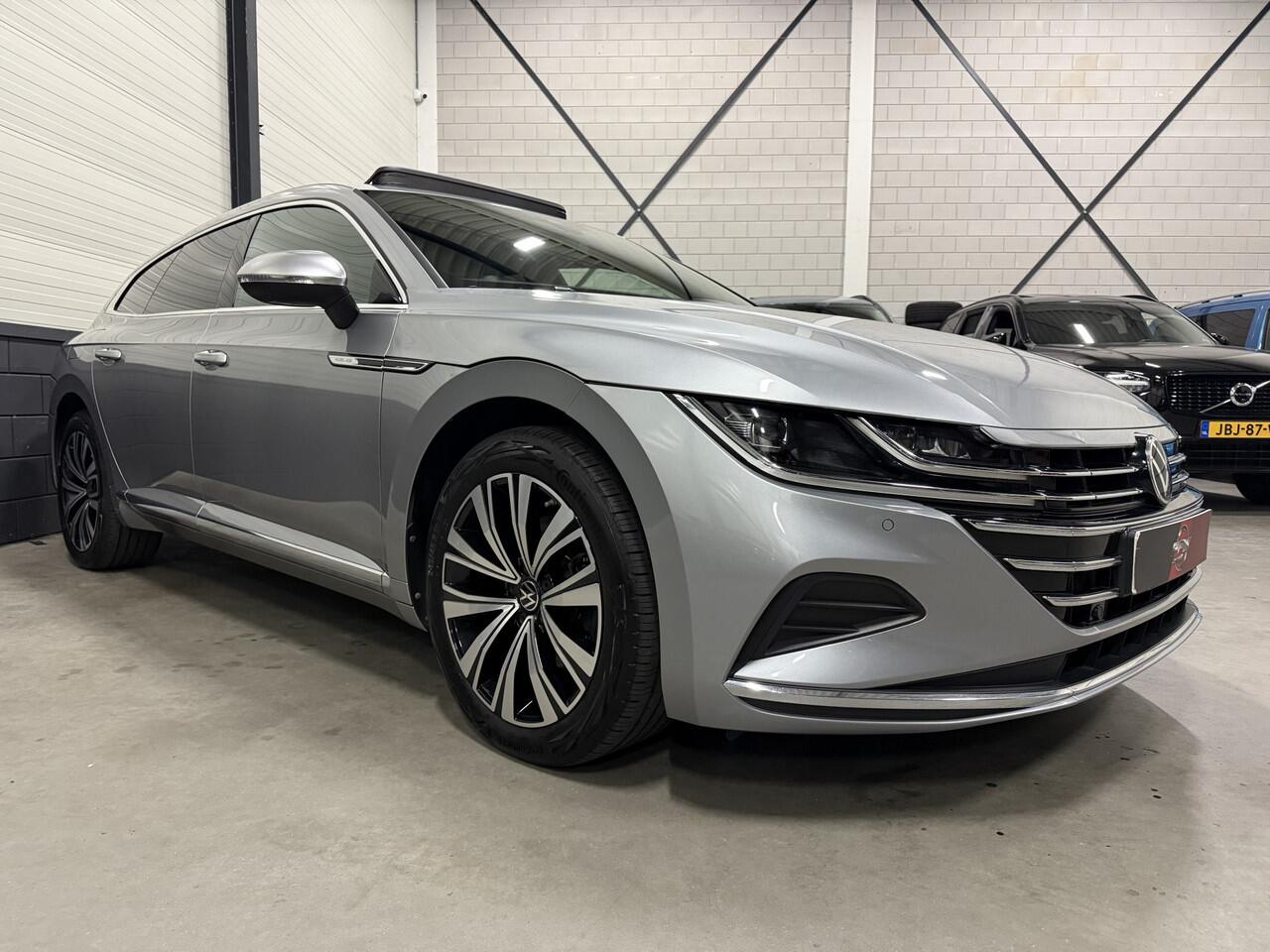 Volkswagen Arteon Shooting Brake 1.4 TSI eHybrid PANO/TREKHAAK/TWO-TONE LEER/TREKHAAK/360CAMERA/ACC/18"MUSCAT/CARPLAY/STANDKACHEL/SFEER/VIRTUAL/MATRIX/DONKERE HEMEL/NET OH BEURT GEHAD!!