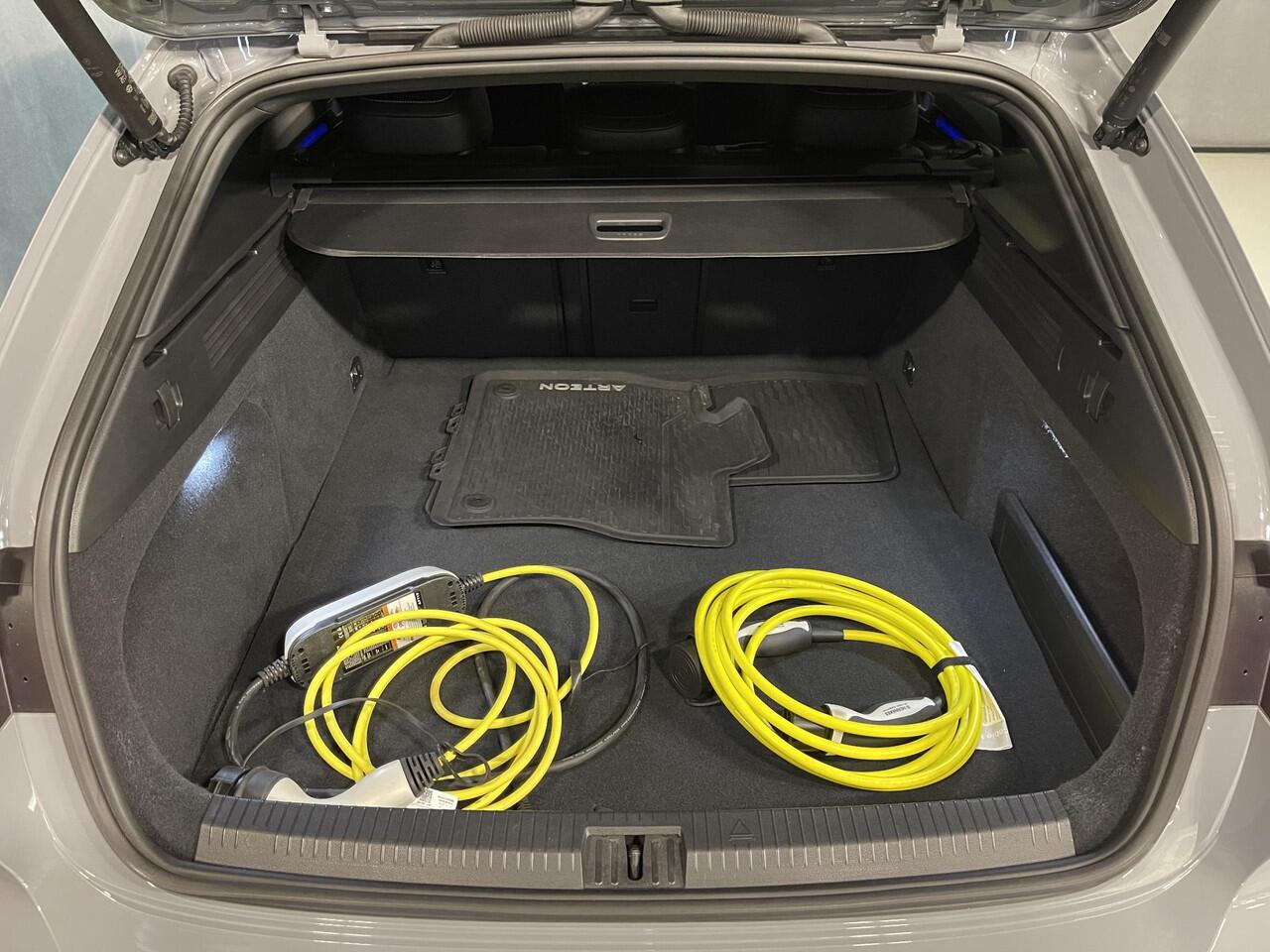 Volkswagen Arteon Shooting Brake 1.4 TSI eHybrid R-Line Business 19"/Panoramadak/Sportstoelen + leder + memory/Standkachel/Stoelverwarming/Elektrische klep/Dodehoek