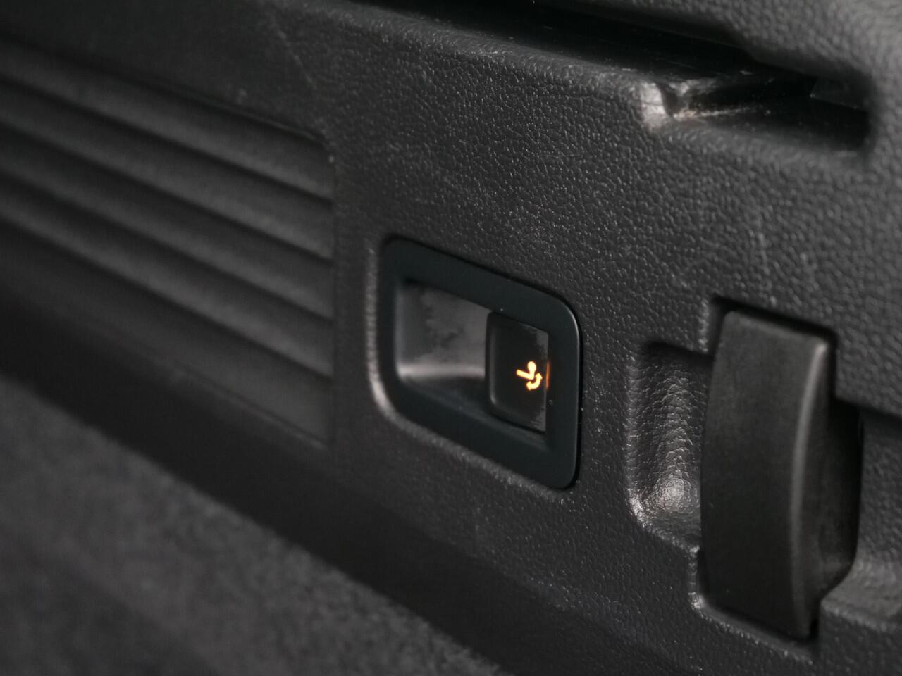 Volkswagen Arteon Shooting Brake 1.4 TSI eHybrid R-Line Business+ 218 Pk Automaat Navi / DAB / Apple Carplay / Trekhaak / Keyless / Camera