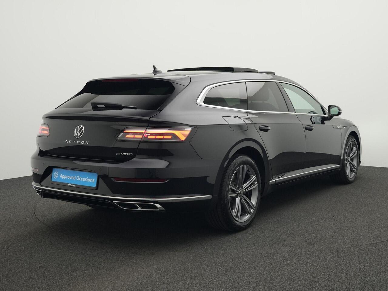 Volkswagen Arteon Shooting Brake 1.4 TSI eHybrid 218 pk DSG R-Line Business+ | Panoramadak | Trekhaak | Standkachel | Adaptive Cruise | 18 inch