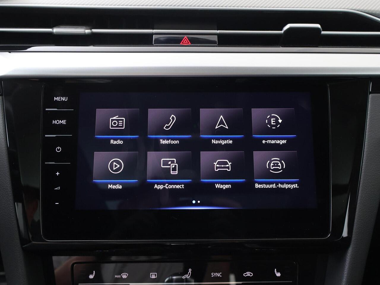 Volkswagen Arteon Shooting Brake 1.4 TSI eHybrid R-Line Business+ | 218 PK | SoH 91% | Trekhaak wegklapbaar | Panoramadak | Head-Up display | R-Line |