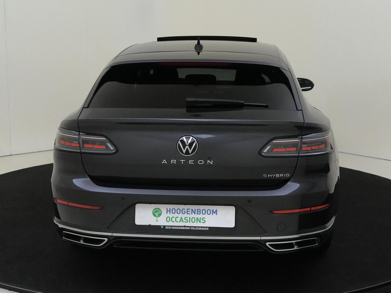 Volkswagen Arteon Shooting Brake 1.4 TSI eHybrid R-Line Business+ | Panoramadak | Trekhaak | Head-up display | 360 camera | Parkeerassistent | Stoelverwarming voor en achter | Dodehoek detectie | Standkachel |