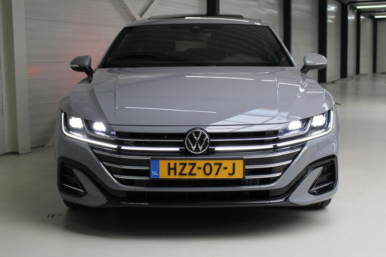 Volkswagen Arteon Shooting Brake 2.0 TSI R-Line 190PK DSG Panoramadak | Navigatie | Trekhaak | Side Assist | Camera