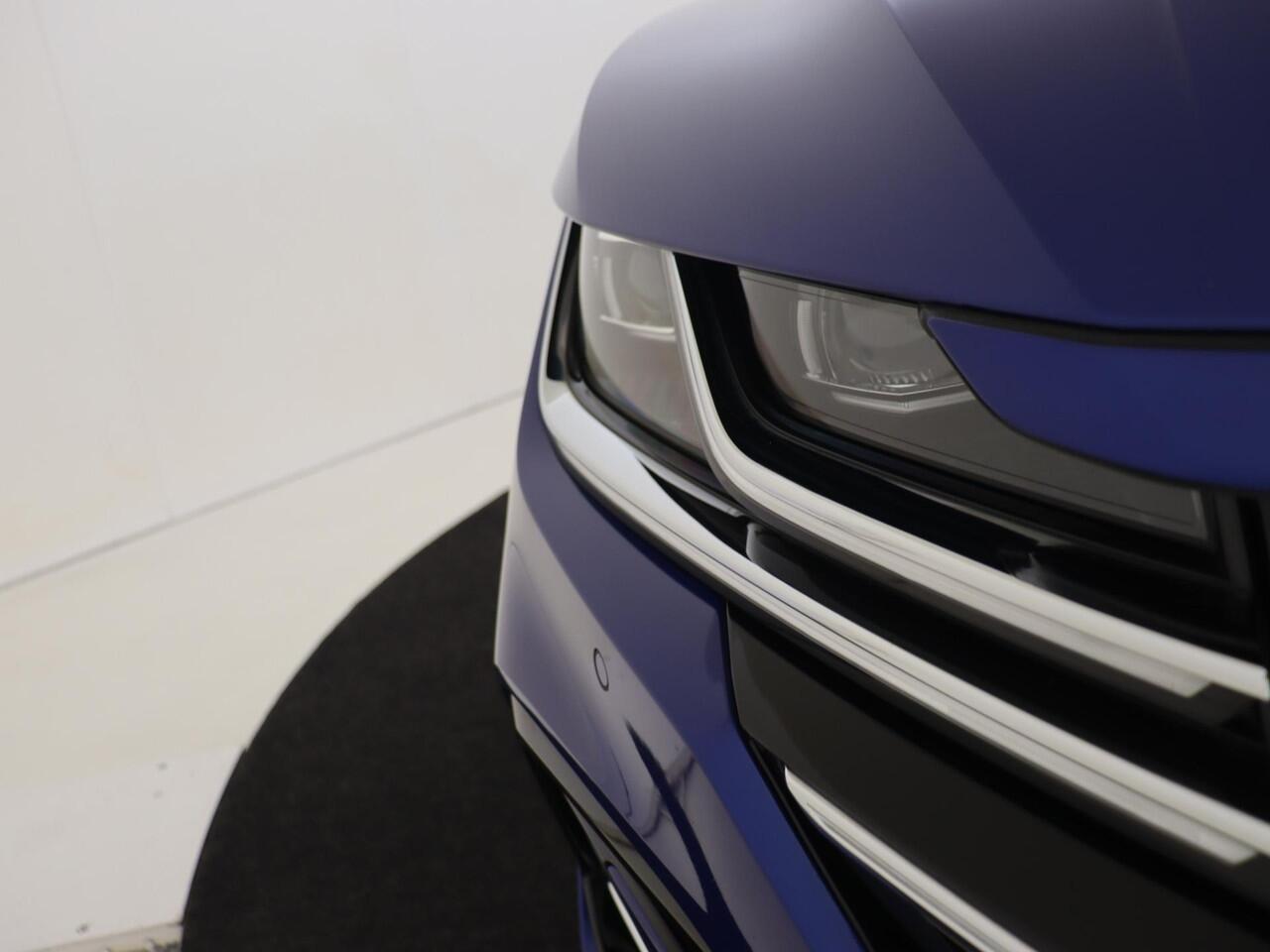 Volkswagen Arteon Shooting Brake 1.4 TSI eHybrid R-Line Business | SoH 100% | Panoramadak | 360 camera | Adaptieve demping systeem | 3-zone airco | Parkeerassistent | Dodehoek detectie | Keyless |