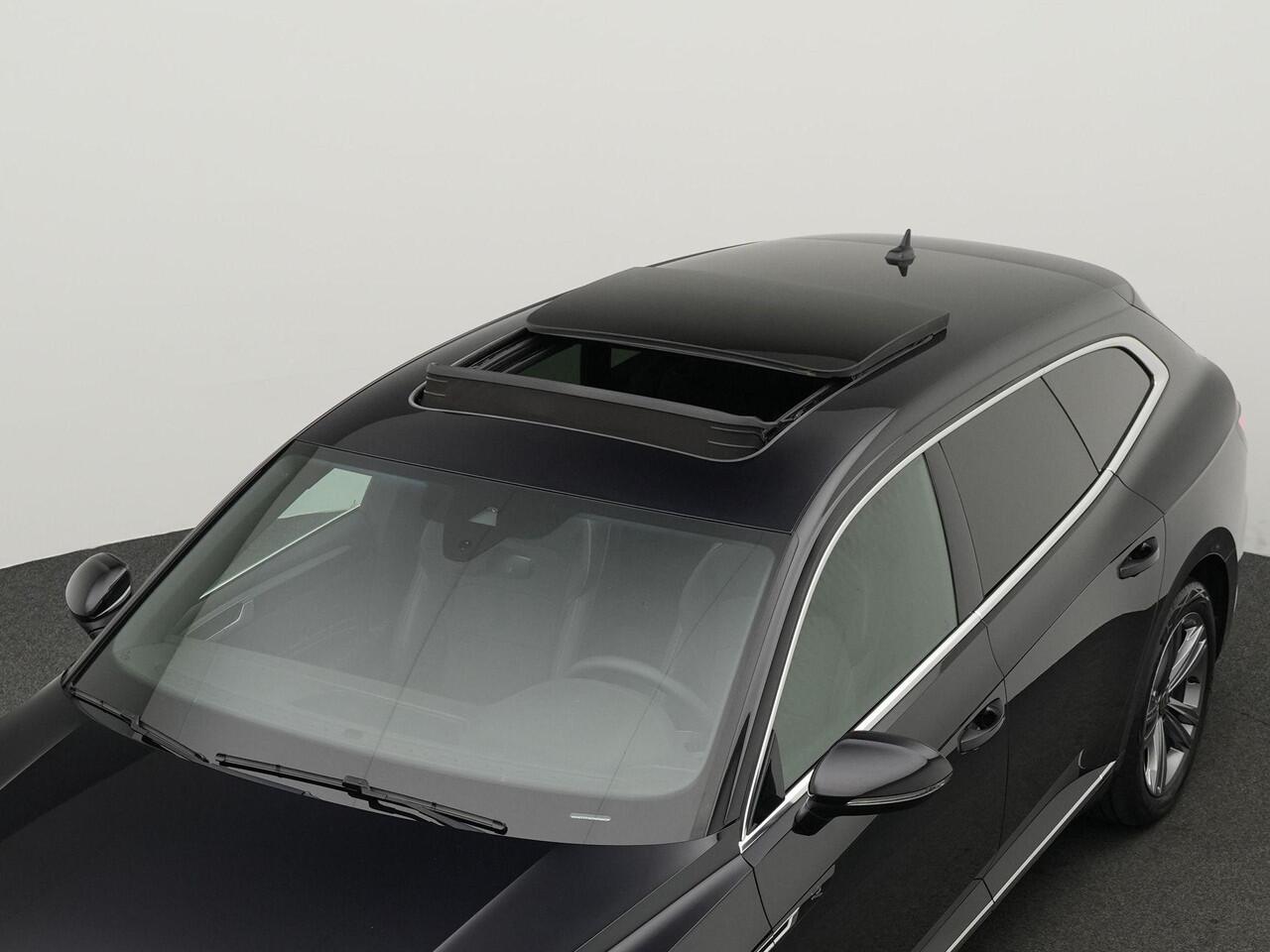 Volkswagen Arteon Shooting Brake 1.4 TSI eHybrid 218 pk DSG R-Line Business+ | Panoramadak | Trekhaak | Standkachel | Adaptive Cruise | 18 inch