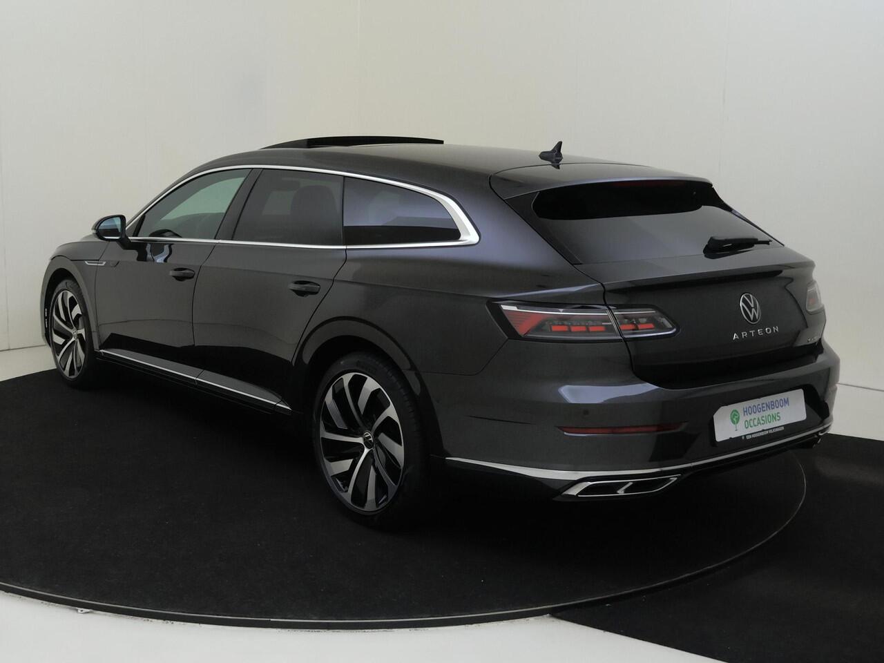 Volkswagen Arteon Shooting Brake 1.4 TSI eHybrid R-Line Business+ | Panoramadak | Trekhaak | Head-up display | 360 camera | Parkeerassistent | Stoelverwarming voor en achter | Dodehoek detectie | Standkachel |