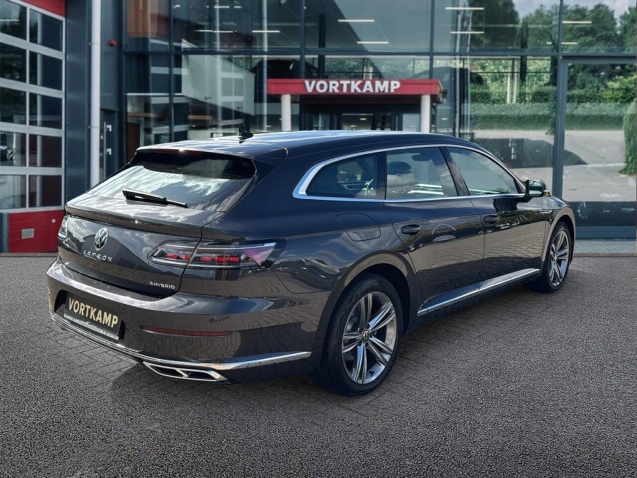 Volkswagen Arteon 1.4 TSI DSG R-LINE EHYBRID PANO-DAK/TREKHAAK/NAVI/CARPLAY/ACC/STOELVERW