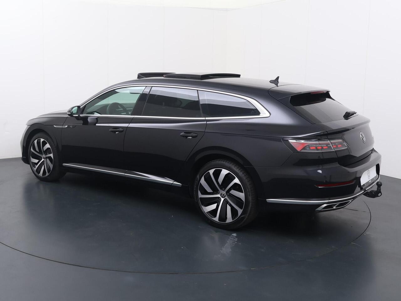 Volkswagen Arteon Shooting Brake 1.4 TSI eHybrid R-Line Business+ | 218 PK | SoH 89% | Trekhaak wegklapbaar | Panoramadak | IQ light LED koplampen | R-Line |