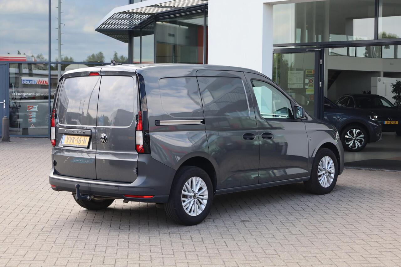 Volkswagen CADDY Cargo 2.0 TDI Comfort 123PK / 90kW, 16" LMV, achteruitrijcamera (rear view), ErgoComfort stoel bestuurderskant, lat om lat laadruimte, laadvloer, navigatie, Apple Carplay / Android Auto, multifunctioneel stuurwiel, cruise control, dichte achterdeuren, tre