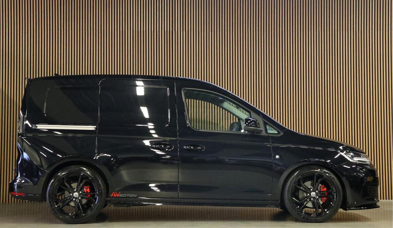 Volkswagen CADDY Cargo 2.0 TDI DSG | ACC | Side Assist | Lane Assist | Virtual Cockpit | Camera | CarPlay | Stoelverwarming | LED Koplampen | DAB | Fabrieksgarantie | Facelift model | BPM Vrij