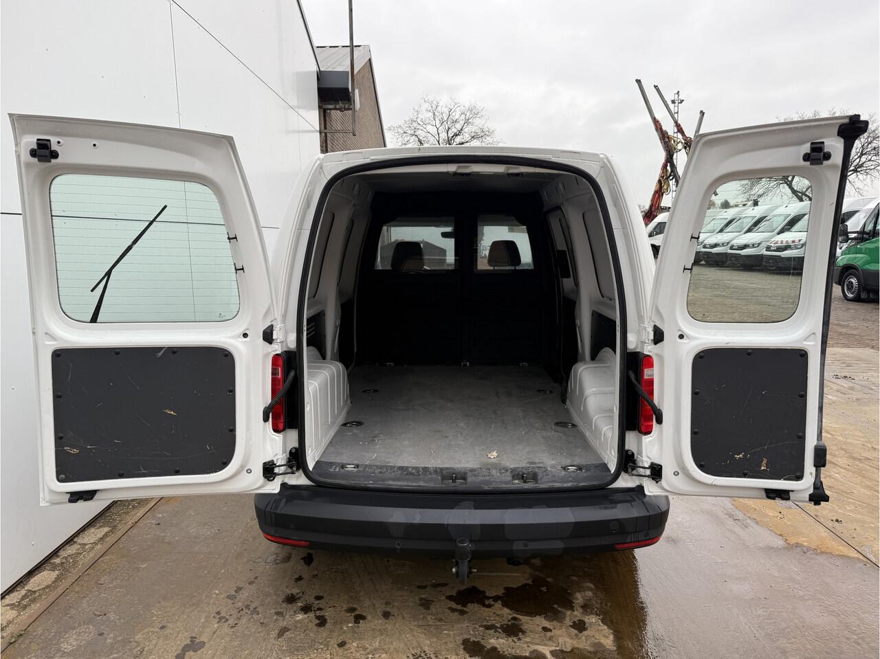 Volkswagen CADDY e-Caddy 113PK L2H1 Elektrisch Caddy ABT Maxi 37,3kWh 159km WLTP Trekhaak Airco Stoelverwarming Parkeersensoren Achter