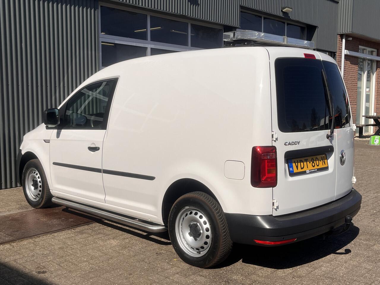 Volkswagen CADDY 2.0 TDI L1H1 BMT Bpm vrij Ladekast Airco Cruise controle Kastinrichting Trekhaak 1400kg trekgewicht Schuifdeur Telefoon verbinding 1e eigenaar Euro 6 Dubbele bodem met Lades