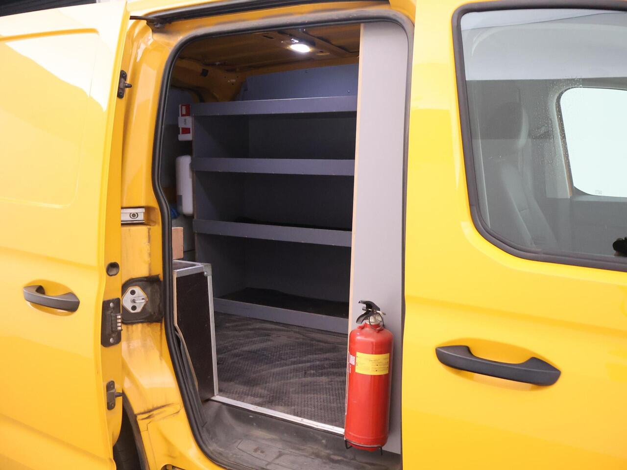 Volkswagen CADDY Cargo 2.0 TDI TREND + TREKHAAK | CRUISE | BLUETOOTH | KAST | AIRCO | PARKEERSENSOREN