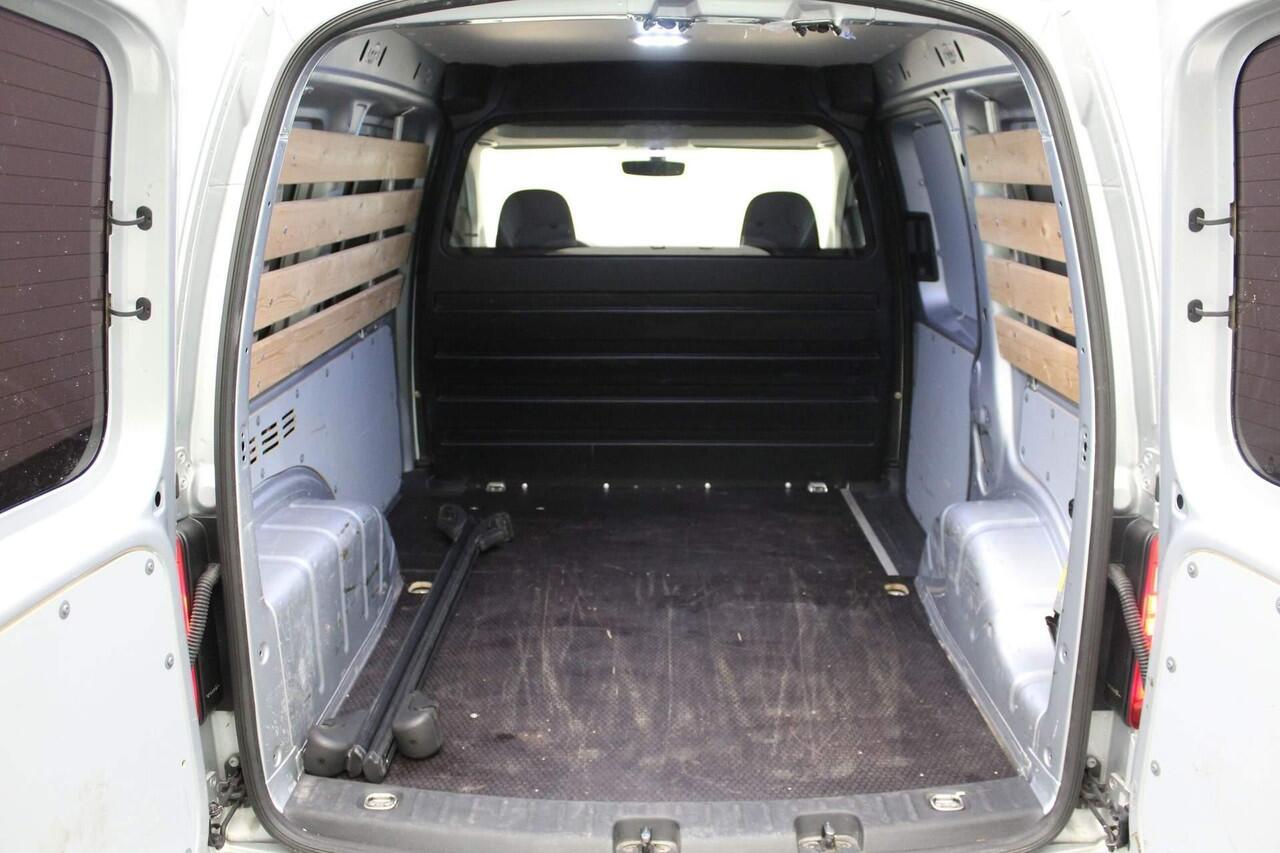 Volkswagen CADDY 2.0 TDI L1H1 BMT Comfortline 2019 NAP | Carplay | Sidebars | Cruise control | Airco | Navigatie | Lichtmetaal | Voorruitverwarming | PDC |