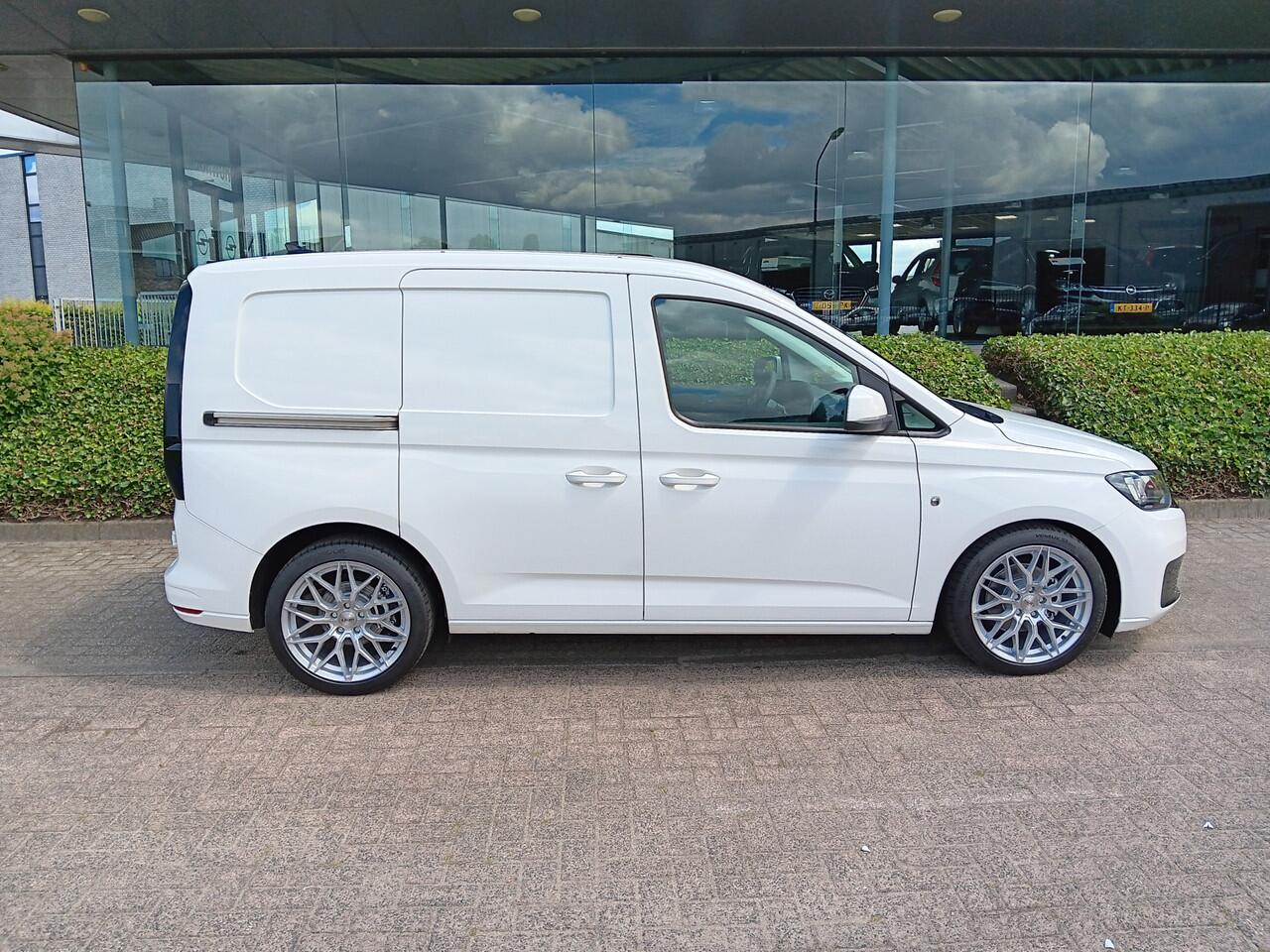 Volkswagen CADDY Cargo 2.0 TDI 102PK Comfort, SPORTSTOELEN, AIRCO, NAVIGATIE, 18" LMV, incl. 12 MND BOVAGGARANTIE Uniek!