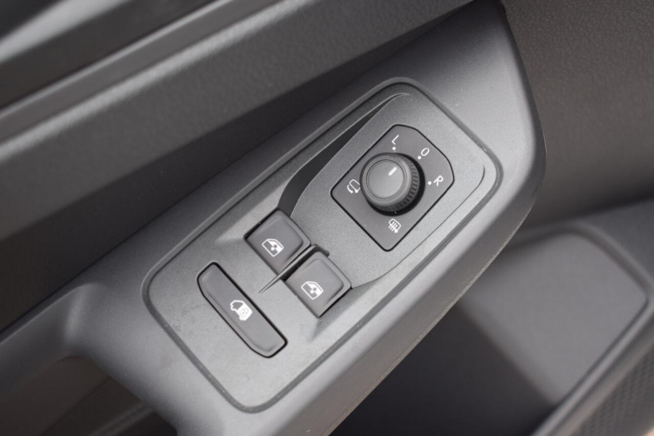 Volkswagen CADDY 2.0 TDI Style 102 PK VIRTUAL COCKPIT NAVI CARPLAY CAMERA COMFORTSTOEL