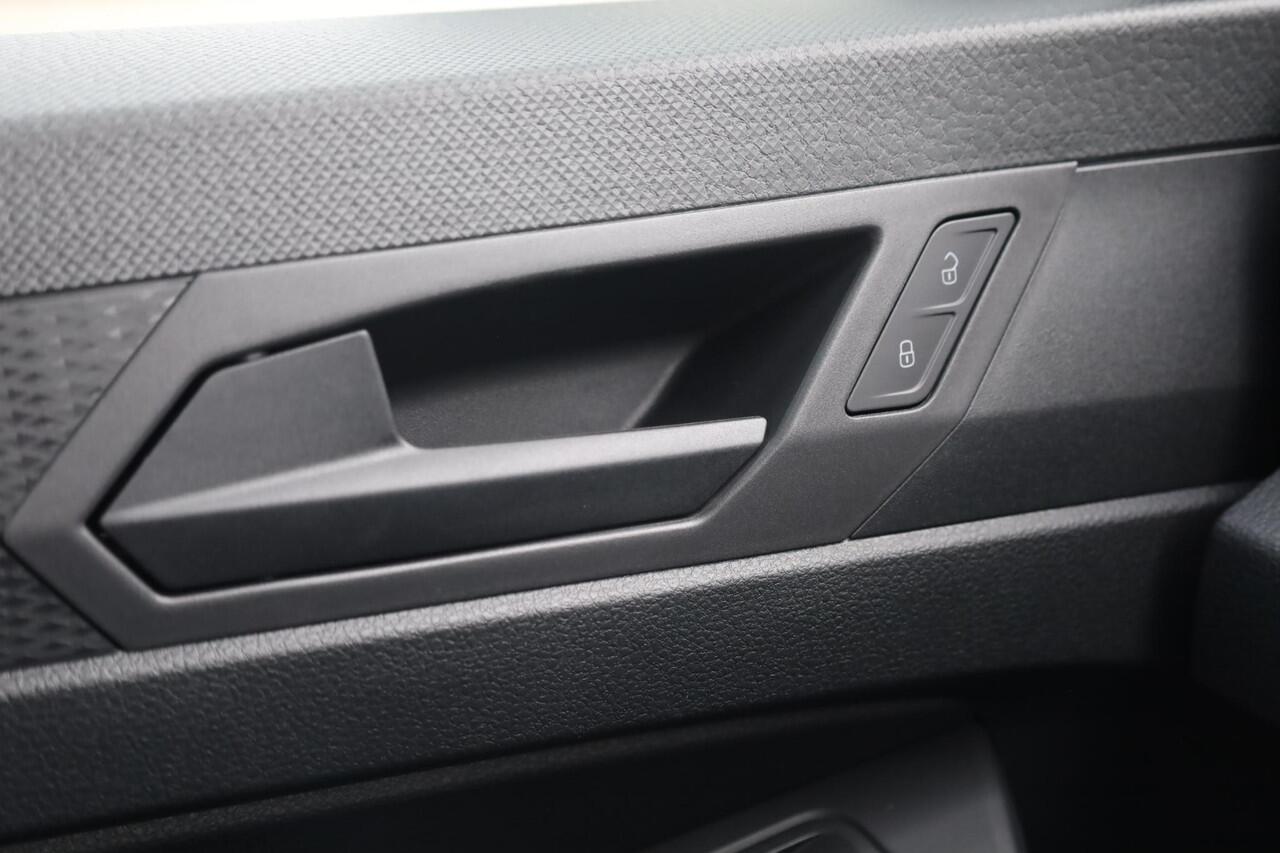 Volkswagen CADDY Cargo 2.0 TDI Comfort 75PK / 55kW, Parkeersensoren achter, Apple Carplay / Android Auto, voorbereidingspakket, elektrisch verstel- en verwarmbare spiegels, hemelbekleding met opbergvak en handgrepen, cruise control met snelheidsbegrenzer, licht & zicht pa