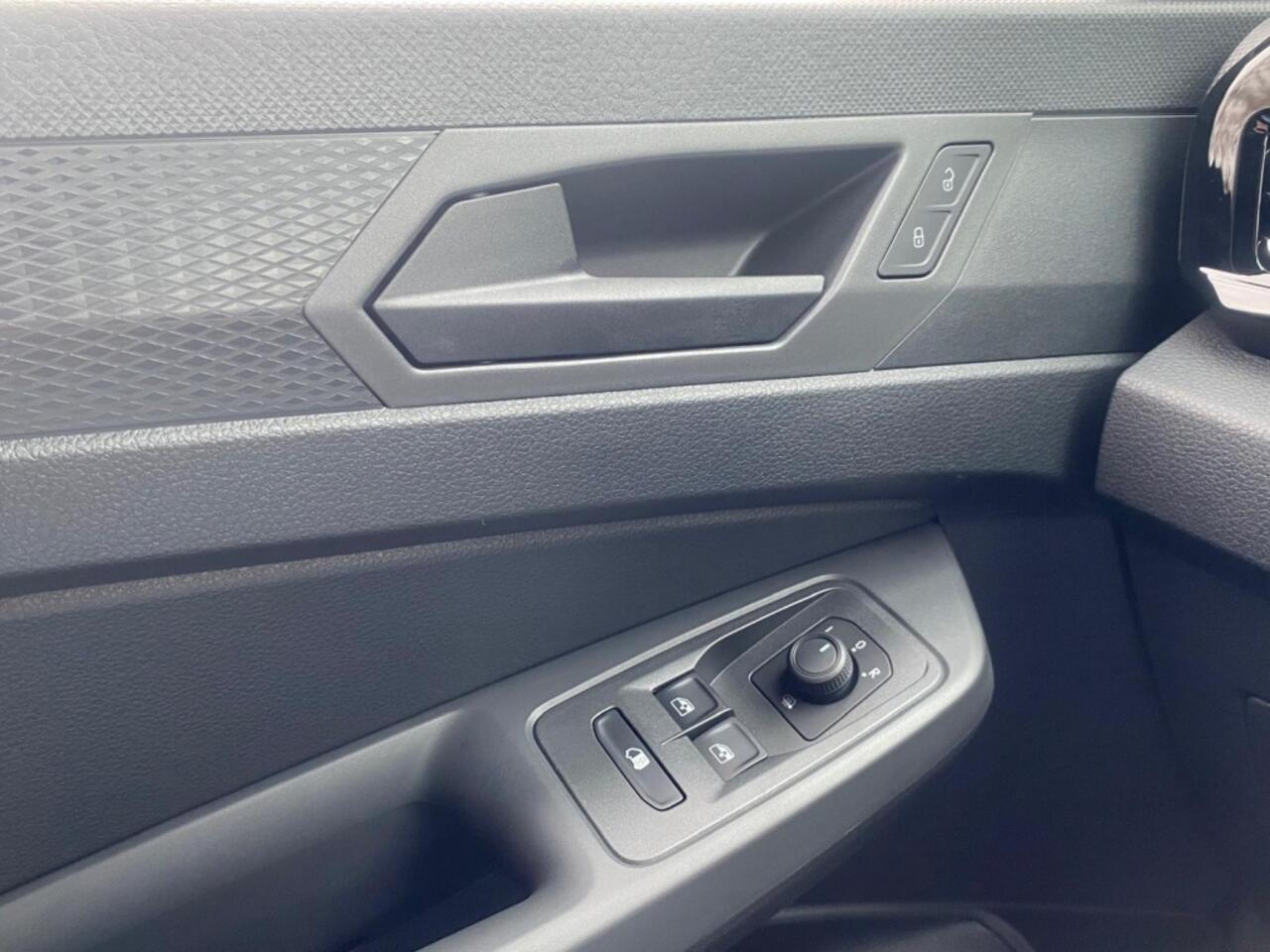 Volkswagen CADDY 2.0 TDI 102pk Style | Carplay | Trekhaak | BPM vrij