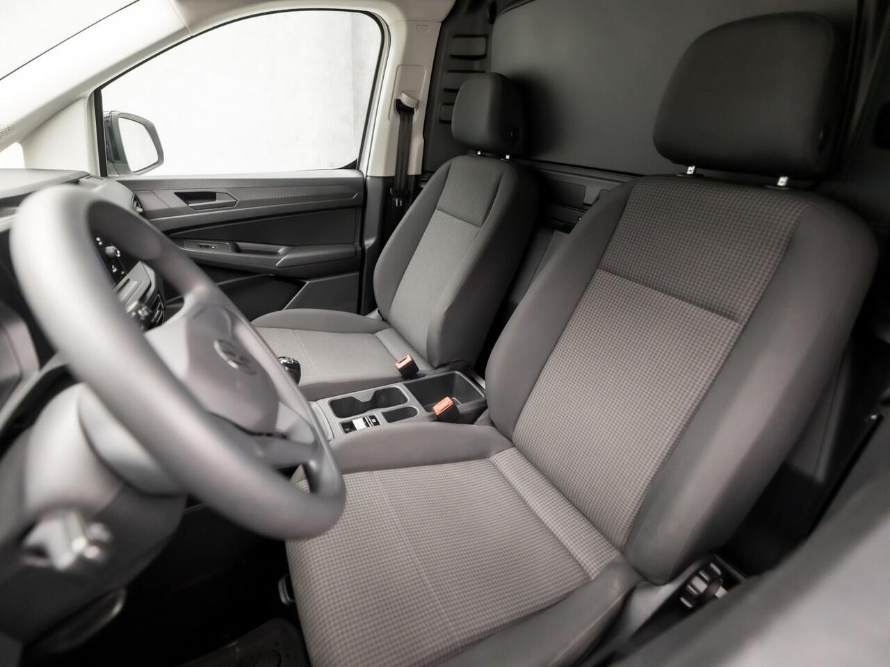 Volkswagen CADDY Cargo 1.5 TSI Exclusive (GRIJS KENTEKEN, BENZINE, DUBBELE SCHUIFDEUREN, SCHERM, PARKEERSENSOREN, BLUETOOTH, CLIMATE, NIEUWE APK, LM VELGEN, NIEUWSTAAT)