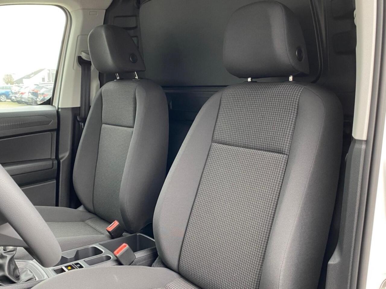 Volkswagen CADDY Cargo 1.5 TSI 114 pk - Trekhaak - Sensoren achter