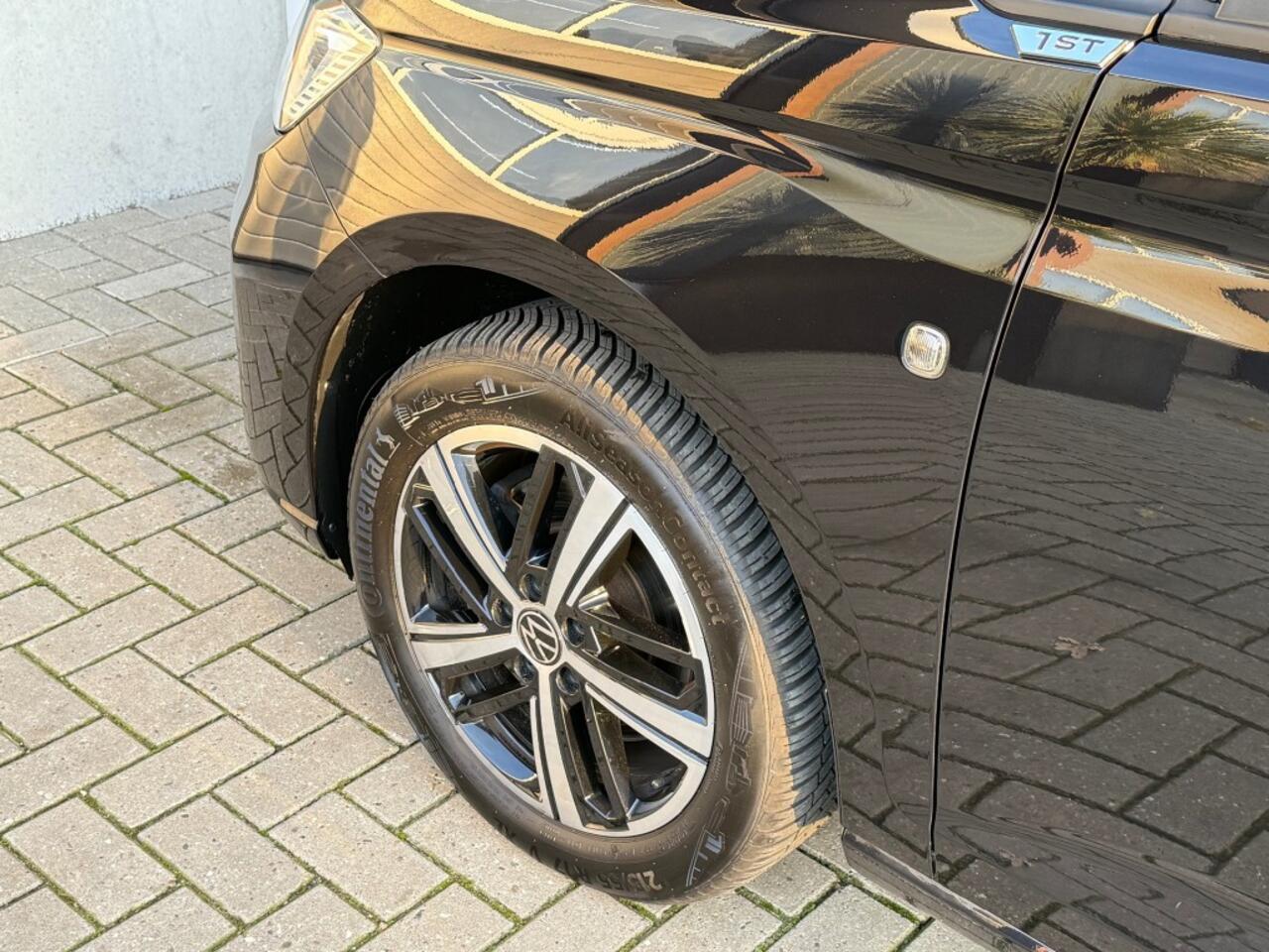 Volkswagen CADDY 2.0 TDI DSG 1ST EDITION zwart camera acc