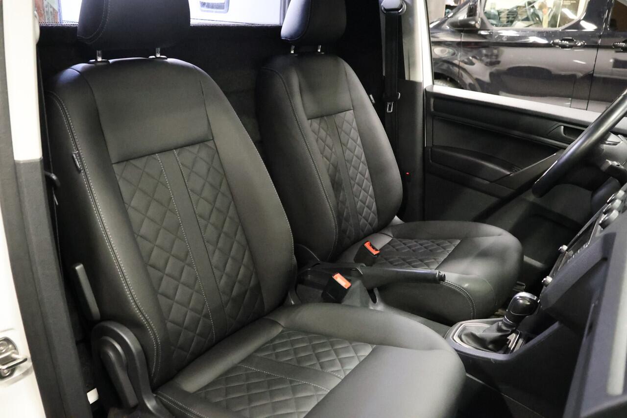 Volkswagen CADDY 2.0 TDI 185 PK DSG | CarPlay | Stoelverwarming | Camera | Navigatie | Climate control | Alarm klasse 4 | PDC | Nieuwe APK | NAP Logisch