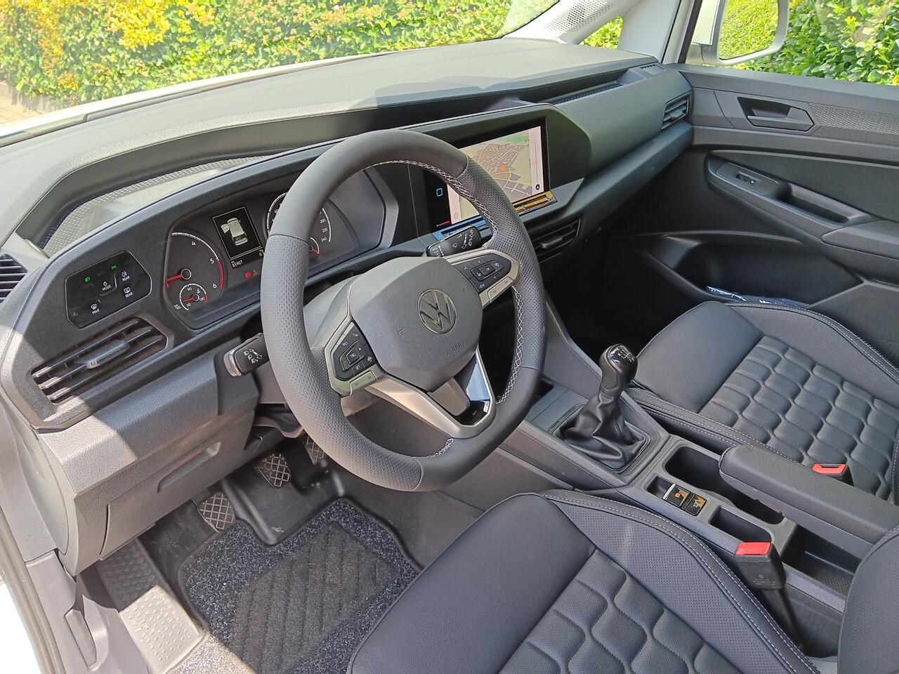 Volkswagen CADDY Cargo 2.0 TDI 102PK Comfort, SPORTSTOELEN, AIRCO, NAVIGATIE, 18" LMV, incl. 12 MND BOVAGGARANTIE Uniek!