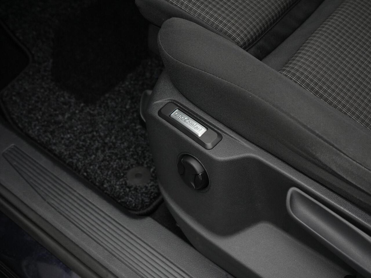 Volkswagen CADDY Cargo 2.0 TDI 122 pk DSG 1st Edition | Achteruitrijcamera | Navigatie | Stoelverwarming | Adaptive Cruise