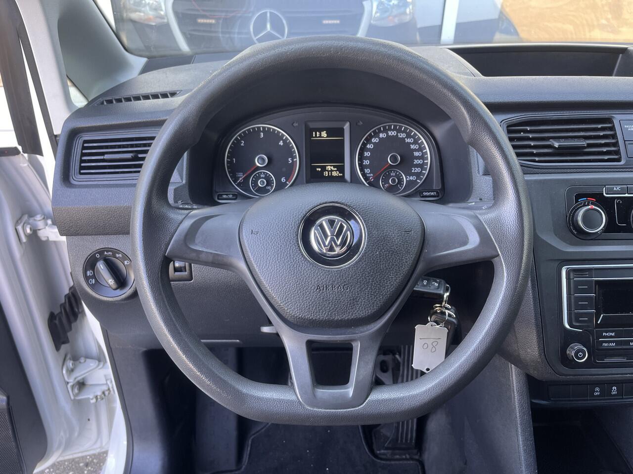 Volkswagen CADDY 2.0 TDI L1H1 BMT Bpm vrij Ladekast Airco Cruise controle Kastinrichting Trekhaak 1400kg trekgewicht Schuifdeur Telefoon verbinding 1e eigenaar Euro 6 Dubbele bodem met Lades