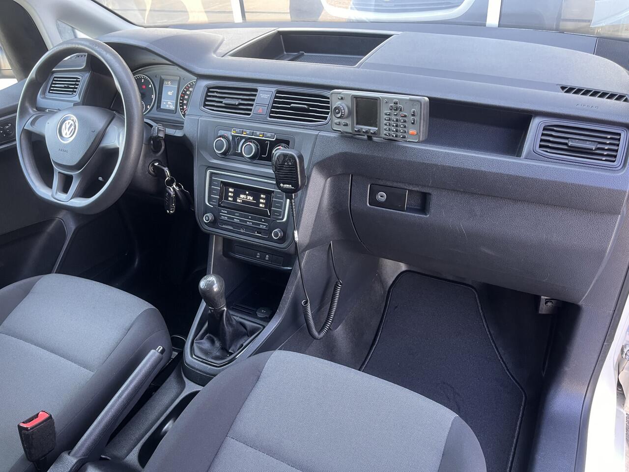 Volkswagen CADDY 2.0 TDI L1H1 BMT Bpm vrij Ladekast Airco Cruise controle Kastinrichting Trekhaak 1400kg trekgewicht Schuifdeur Telefoon verbinding 1e eigenaar Euro 6 Dubbele bodem met Lades