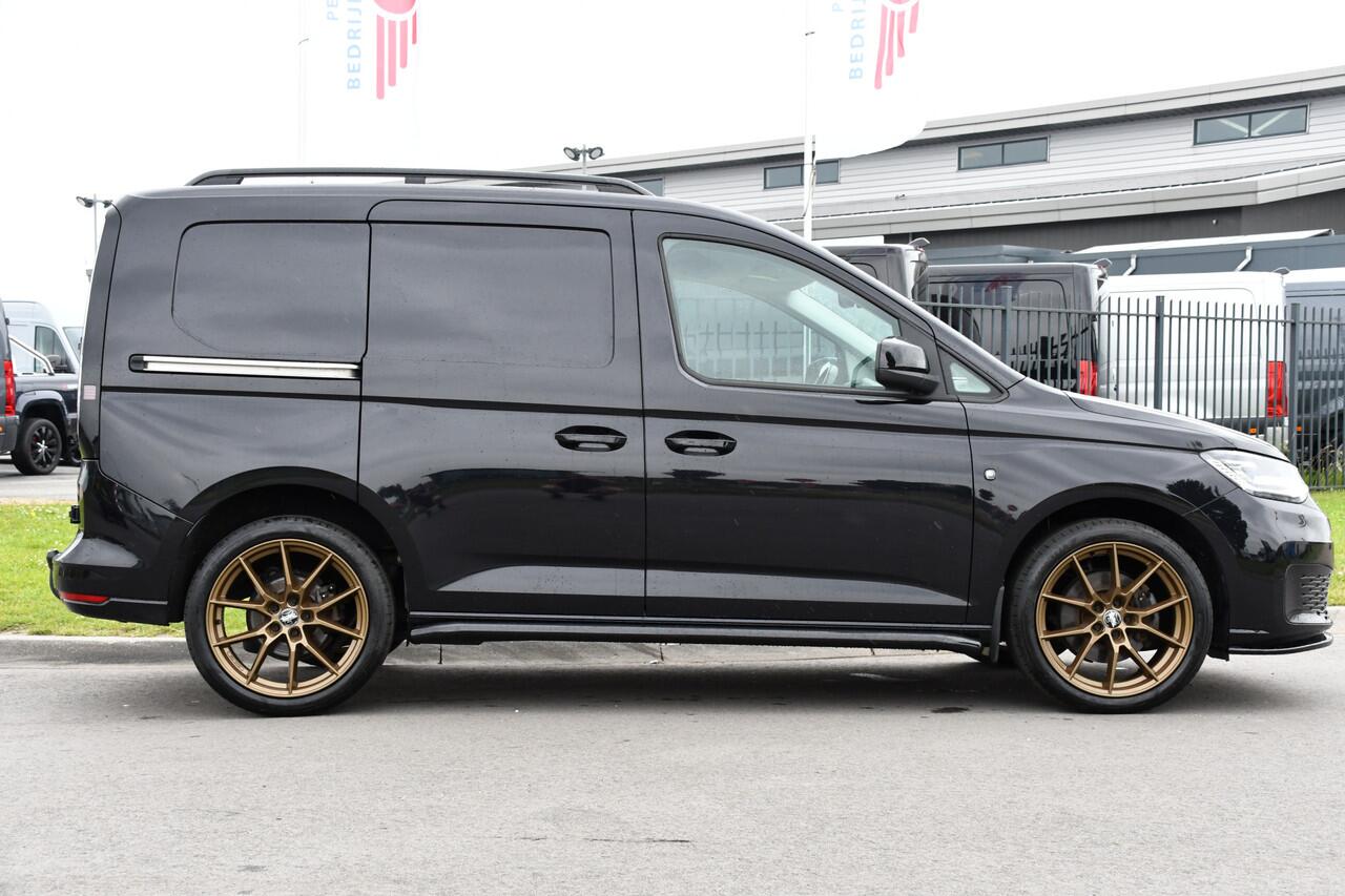 Volkswagen CADDY Cargo 2.0 TDI black Edition Camera, Cruise, Carplay, Stoelverwarming, Automaat, 122PK, Sensoren, LED, Multimedia, UNIEK!