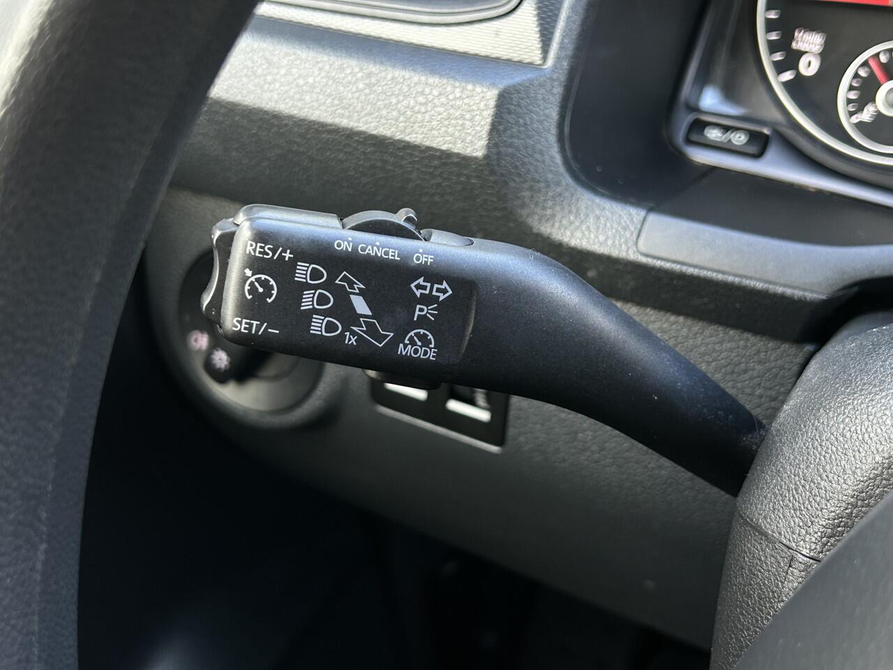 Volkswagen CADDY 2.0 TDI 102 PK / L2H1 / 1e EIG. / **STOELVERWARMING** / TREKHAAK / INRICHTING / AIRCO / CRUISE / BLUETOOTH / PDC