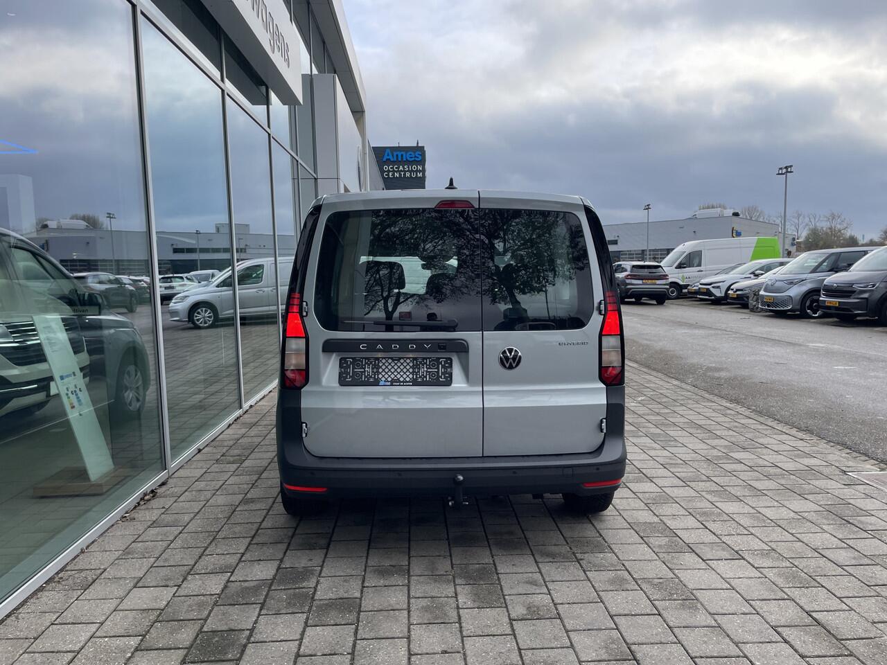 Volkswagen CADDY Kombi 1.5 TSI 150PK DSG Hybride | app connect | trekhaak | 5 zitplaatsen | Trekhaak | App connect
