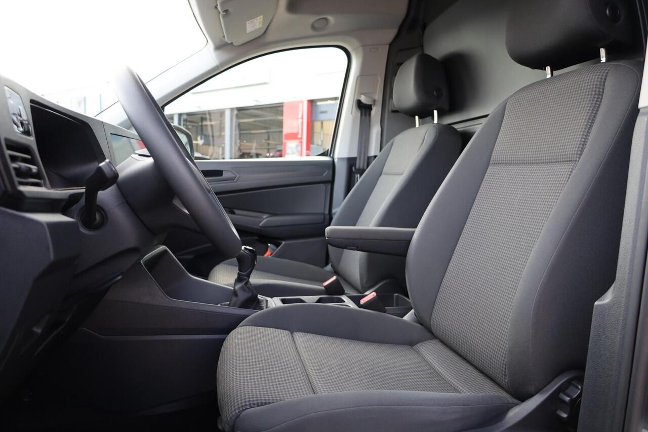 Volkswagen CADDY Cargo 2.0 TDI Comfort 123PK / 90kW, 16" LMV, achteruitrijcamera (rear view), ErgoComfort stoel bestuurderskant, lat om lat laadruimte, laadvloer, navigatie, Apple Carplay / Android Auto, multifunctioneel stuurwiel, cruise control, dichte achterdeuren, tre