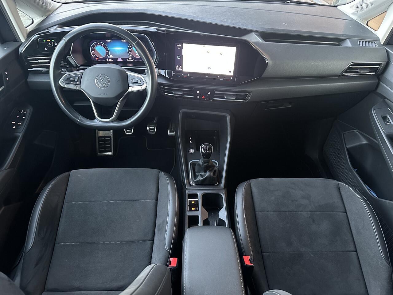 Volkswagen CADDY MAXI 1.5 TSI 7p | Highline | LED | Key-less | Camera | Winter-pakket | 1. Eigenaar | 7-zits Interesse, Proefrit? Bel of app met: 06-24 28 28 42