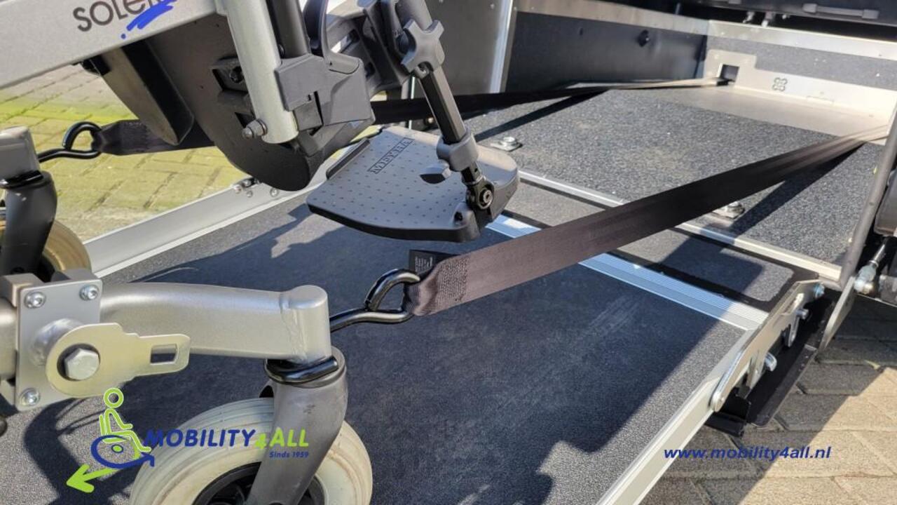 Volkswagen CADDY MAXI TAXI Rolstoelauto 6-persoons AUTOMAAT