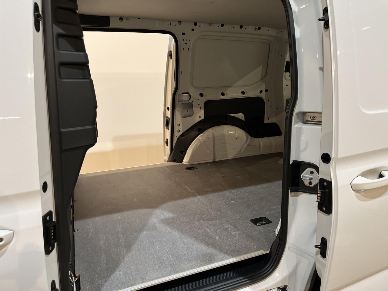 Volkswagen CADDY MAXI 2.0 TDI 123 PK Automaat / Euro 6 / Airco / Schuifdeur L + R / Cruise Control / Trekhaak / CarPlay / Camera / Klep / Stoelverwarming / 61.300 KM !!