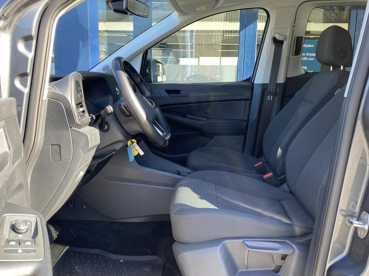 Volkswagen CADDY MAXI 1.5 TSI 7p / Automaat / NL-Auto / 2e-Eigenaar / Stoelverwarming / Adaptieve Cruise-Control / Apple-Carlay & Android-Auto / Zijschuifdeur Links en Rechts / Climate-Control / DAB Radio-Bluetooth / Navi / PDC V+A met Camera / 17'' LMV / ENZ.