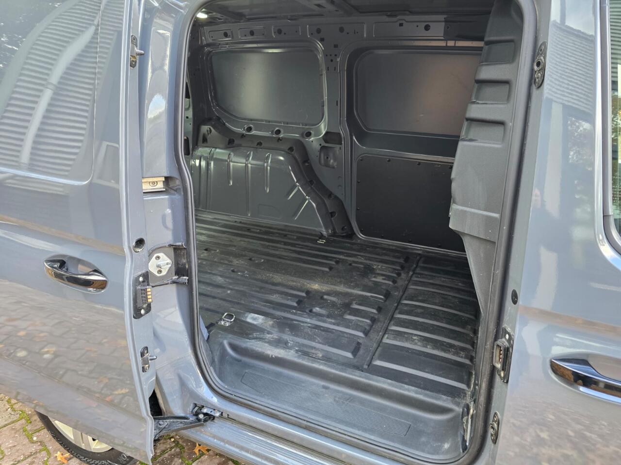 Volkswagen CADDY MAXI CARGO 1.5 TSI AUTOMAAT