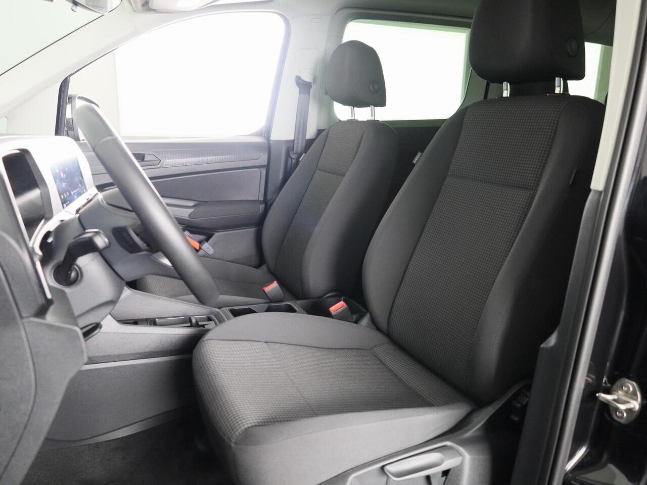 Volkswagen CADDY MAXI Bedrijfswagens Combi Kombi 1.5 eHybrid 115PK PHEV | Verlengde garantie | Trekhaak | Camera | Navigatie | App connect |