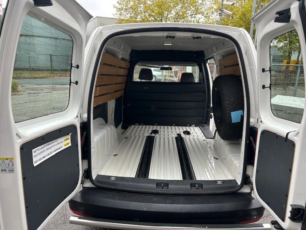 Volkswagen CADDY MAXI 1.4 TGI L2H1 EcoFuel 1e EIGENAAR I COMPLETE ONDERHOUDSHISTORIE I RIJDEN OP GROEN GAS CO2 NEUTRAAL 1e EIGENAAR I COMPLETE ONDERHOUDSHISTORIE